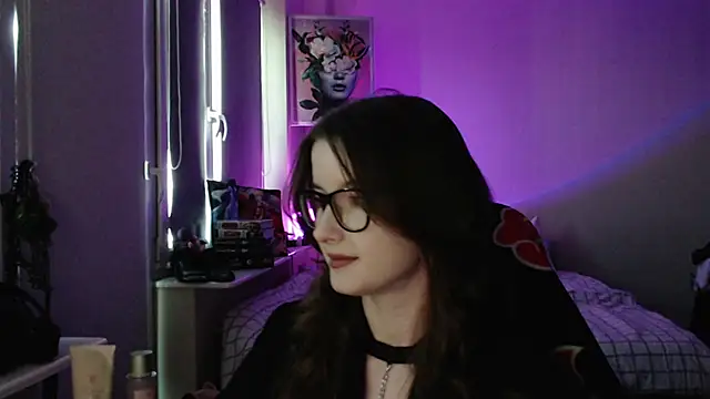 Snapshot of LunaXcherry chatting on April 21, 5:08 pm LunaXcherry online show from April 21, 5:08 pm
