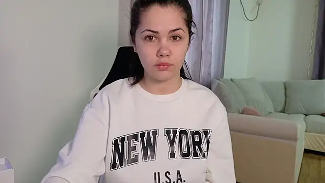 Sofimoon26 online show from March 12, 3:49 pm