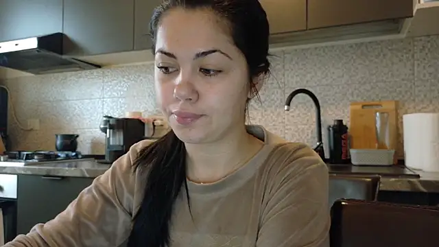 Snapshot of Sofimoon26 chatting on February 11, 9:53 am Sofimoon26 online show from February 11, 9:53 am