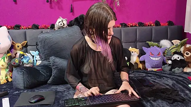 Snapshot of ViGothFox chatting on May 30, 8:36 pm ViGothFox online show from May 30, 8:36 pm