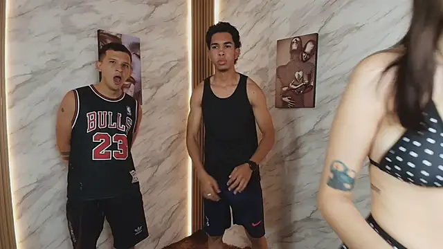 Snapshot of nympho_queenhot chatting on February 15, 1:21 pm nympho queenhot online show from February 15, 1:21 pm