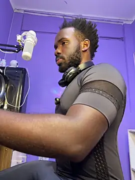 Snapshot of Ebanhot chatting on February 13, 3:39 am Ebanhot online show from February 13, 3:39 am