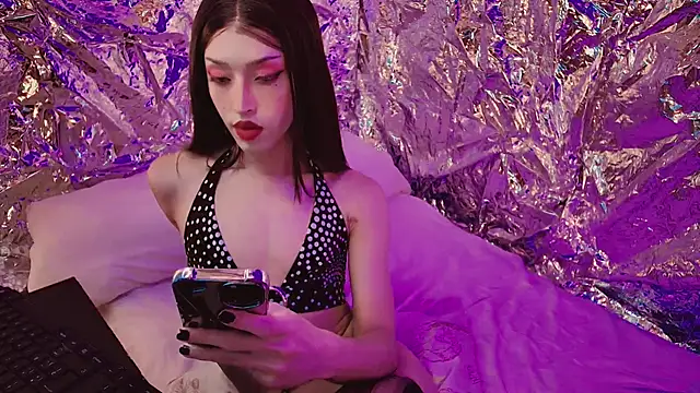 Snapshot of xGoddessx chatting on February 11, 4:56 am xGoddessx online show from February 11, 4:56 am