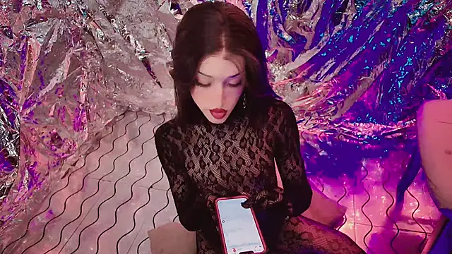 Snapshot of xGoddessx chatting on February 22, 4:48 am xGoddessx online show from February 22, 4:48 am