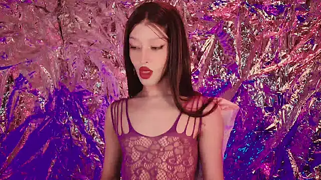 Snapshot of xGoddessx chatting on February 14, 5:40 am xGoddessx online show from February 14, 5:40 am