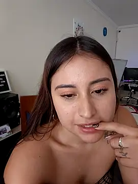 Snapshot of JuliettaArlet chatting on June 15, 2:28 pm JuliettaArlet online show from June 15, 2:28 pm