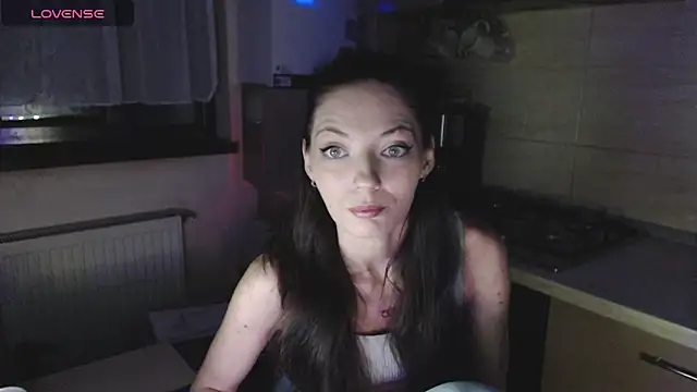 Snapshot of AyanaGrumpix chatting on June 4, 11:42 pm AyanaGrumpix online show from June 4, 11:42 pm