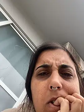 Nayhh online show from June 29, 2:39 pm