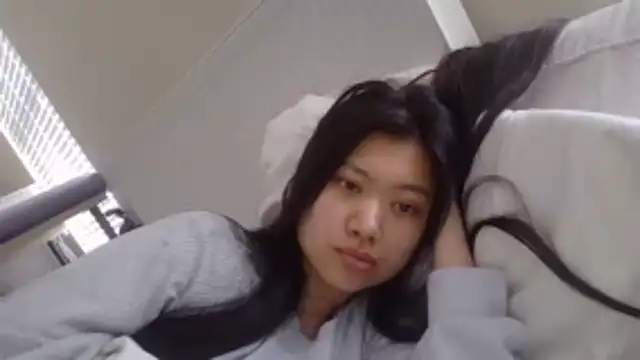 Joycelovely online show from March 25, 2:27 pm