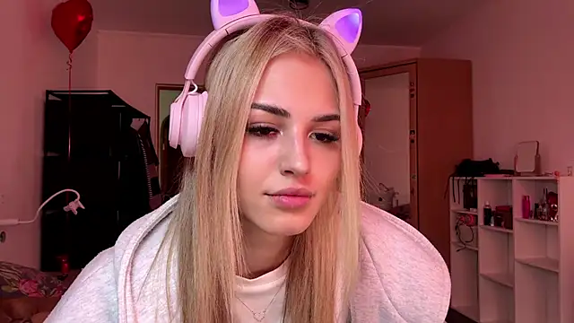 Evva mayy online show from February 19, 12:24 pm