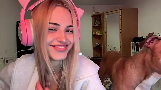 Evva mayy online show from February 13, 1:00 pm