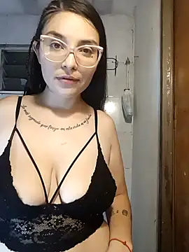 sexyauroraz online show from February 18, 5:05 am