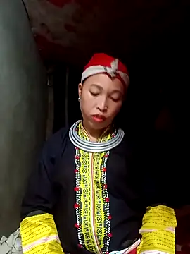 Snapshot of NAINKUTE chatting on February 21, 2:57 am NAINKUTE online show from February 21, 2:57 am