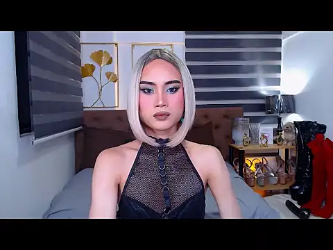 JuicyCockThea online show from May 24, 11:32 am