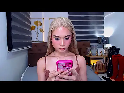 JuicyCockThea online show from April 29, 6:14 pm