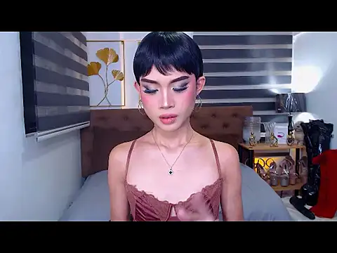 Snapshot of JuicyCockThea chatting on June 23, 2:26 pm JuicyCockThea online show from June 23, 2:26 pm