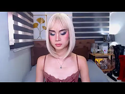 Snapshot of JuicyCockThea chatting on July 2, 4:07 am JuicyCockThea online show from July 2, 4:07 am