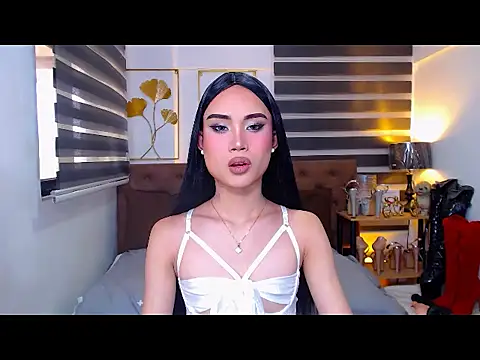 JuicyCockThea online show from May 8, 12:58 am