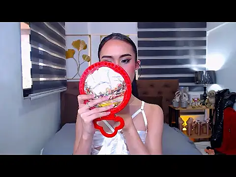 JuicyCockThea online show from May 7, 1:10 am