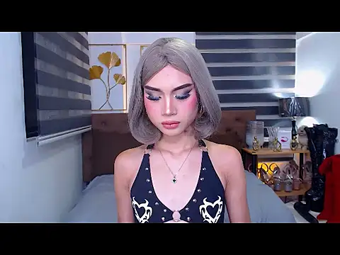 Snapshot of JuicyCockThea chatting on June 24, 2:26 pm JuicyCockThea online show from June 24, 2:26 pm