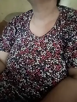 Snapshot of Simran_008 chatting on July 8, 2:24 am Simran 008 online show from July 8, 2:24 am