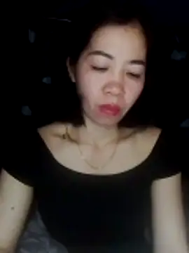 Snapshot of -Lundy- chatting on February 23, 11:38 pm -Lundy- online show from February 23, 11:38 pm