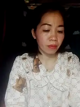 Snapshot of -Lundy- chatting on February 23, 5:09 am -Lundy- online show from February 23, 5:09 am