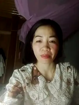 Snapshot of -Lundy- chatting on February 11, 1:00 pm -Lundy- online show from February 11, 1:00 pm