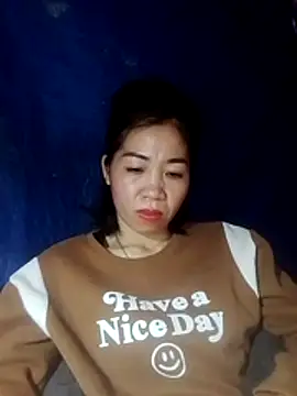 Snapshot of -Lundy- chatting on February 12, 2:06 pm -Lundy- online show from February 12, 2:06 pm