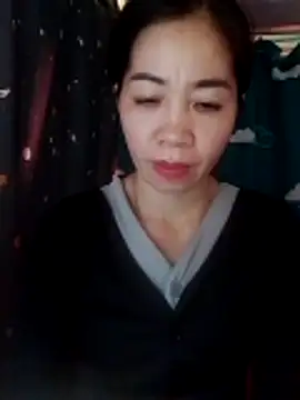 Snapshot of -Lundy- chatting on February 27, 2:23 am -Lundy- online show from February 27, 2:23 am