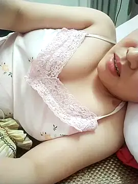 Strawberry-wet online show from May 10, 5:48 pm