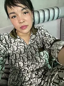 Strawberry-wet online show from April 6, 6:14 am