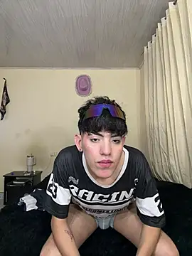 max femboy online show from February 9, 6:33 am