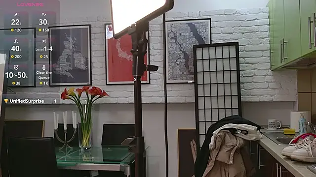 NicolePalm online show from March 4, 4:53 am