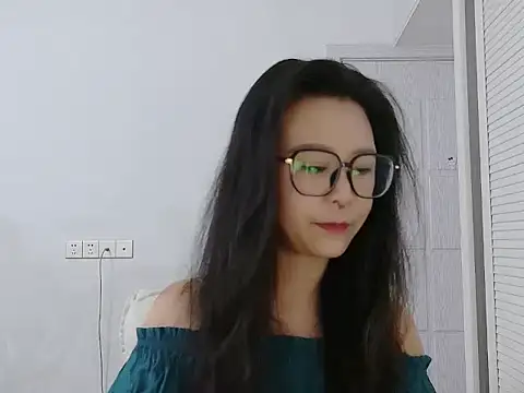 yunchui0101 online show from February 22, 5:43 am