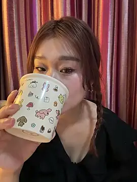 Snapshot of A-cola chatting on March 2, 8:21 am A-cola online show from March 2, 8:21 am