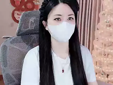 Snapshot of Agnelyn___ chatting on February 13, 9:09 am Agnelyn online show from February 13, 9:09 am