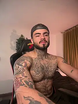 Benjii Carter1 online show from July 12, 1:06 am