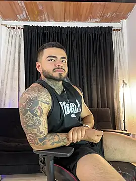 Benjii Carter1 online show from March 12, 3:12 am