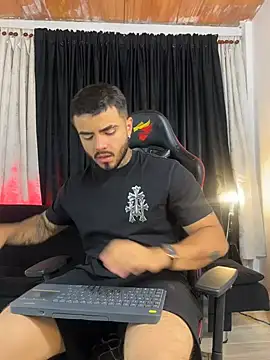 Snapshot of Benjii_Carter1 chatting on March 2, 4:24 am Benjii Carter1 online show from March 2, 4:24 am