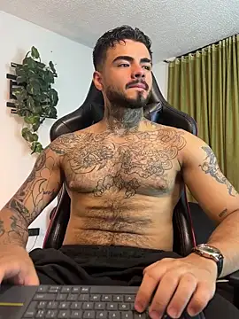 Benjii Carter1 online show from June 27, 12:38 am