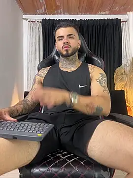 Benjii Carter1 online show from April 23, 2:18 am