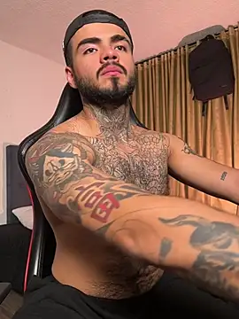 Benjii Carter1 online show from July 9, 1:06 am