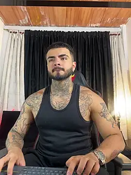 Snapshot of Benjii_Carter1 chatting on March 3, 3:13 am Benjii Carter1 online show from March 3, 3:13 am