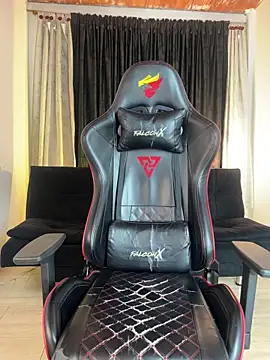 Benjii Carter1 online show from April 7, 2:02 am