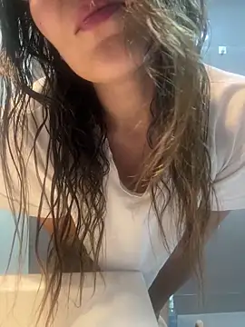 justinahallo online show from February 21, 5:31 am