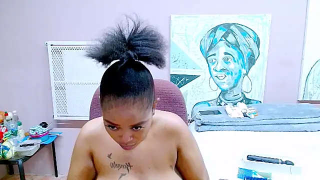 TyraHotxxx online show from May 21, 1:14 am