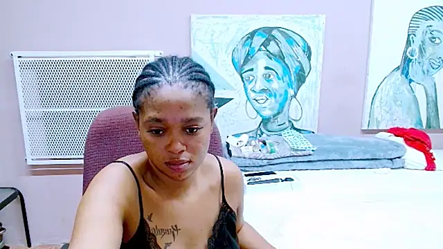 TyraHotxxx online show from May 15, 1:14 am