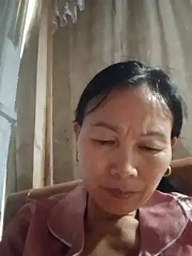 Snapshot of Kiss_love2 chatting on June 15, 2:34 am Kiss love2 online show from June 15, 2:34 am