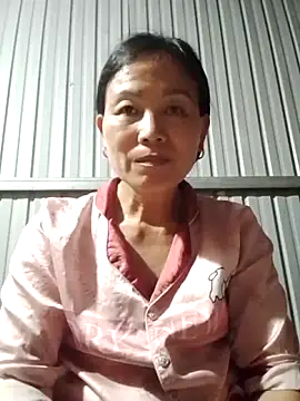 Snapshot of Kiss_love2 chatting on May 25, 4:56 am Kiss love2 online show from May 25, 4:56 am